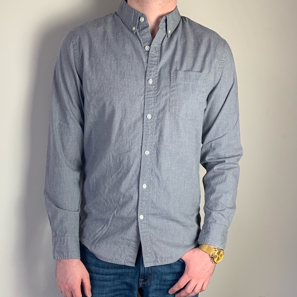 Banana Republic Gray Casual Button Down